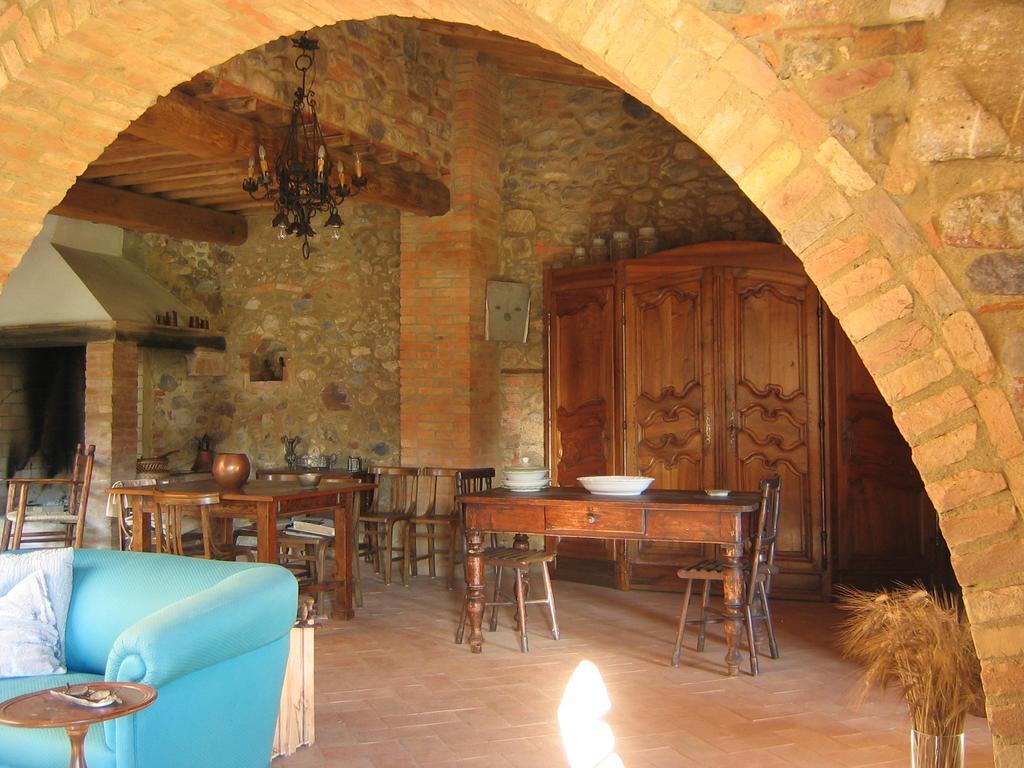 Agriturismo Il Casalino Pari Екстер'єр фото