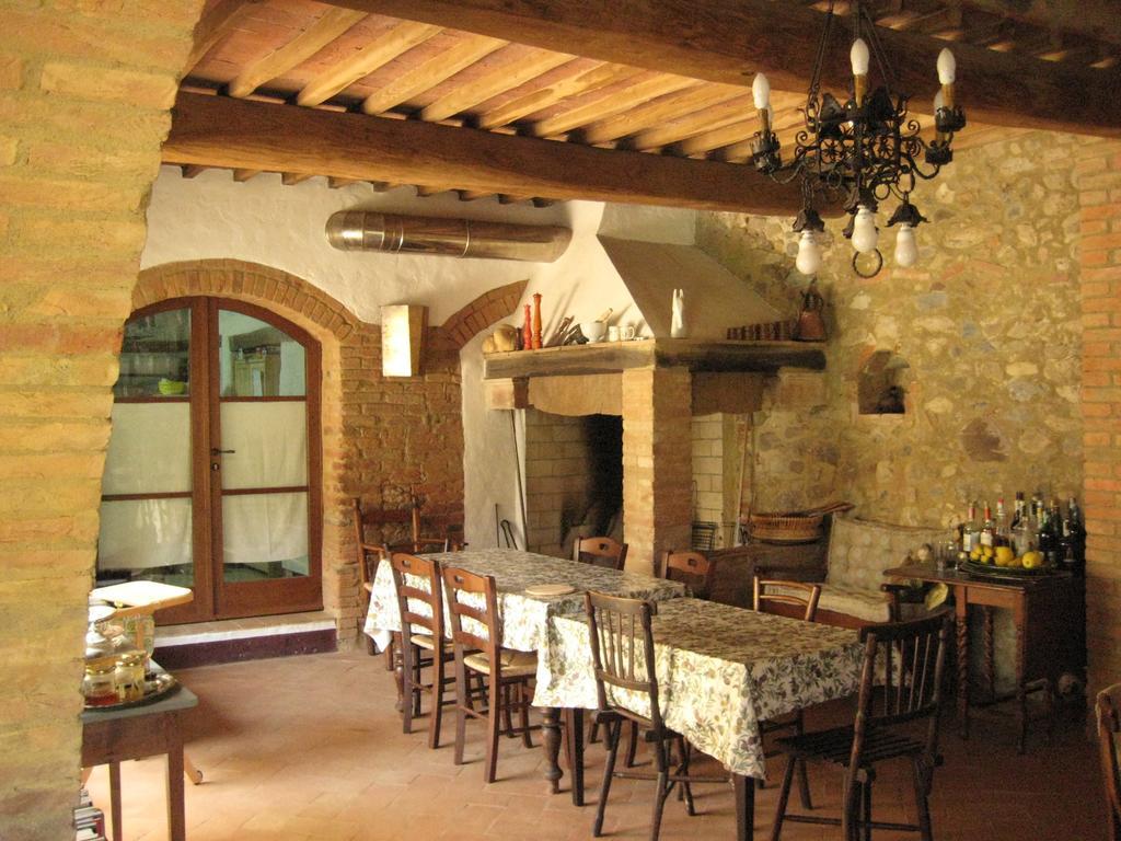 Agriturismo Il Casalino Pari Екстер'єр фото