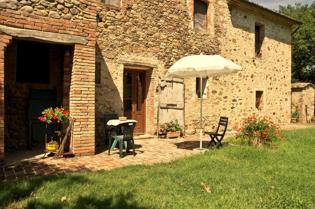 Agriturismo Il Casalino Pari Екстер'єр фото