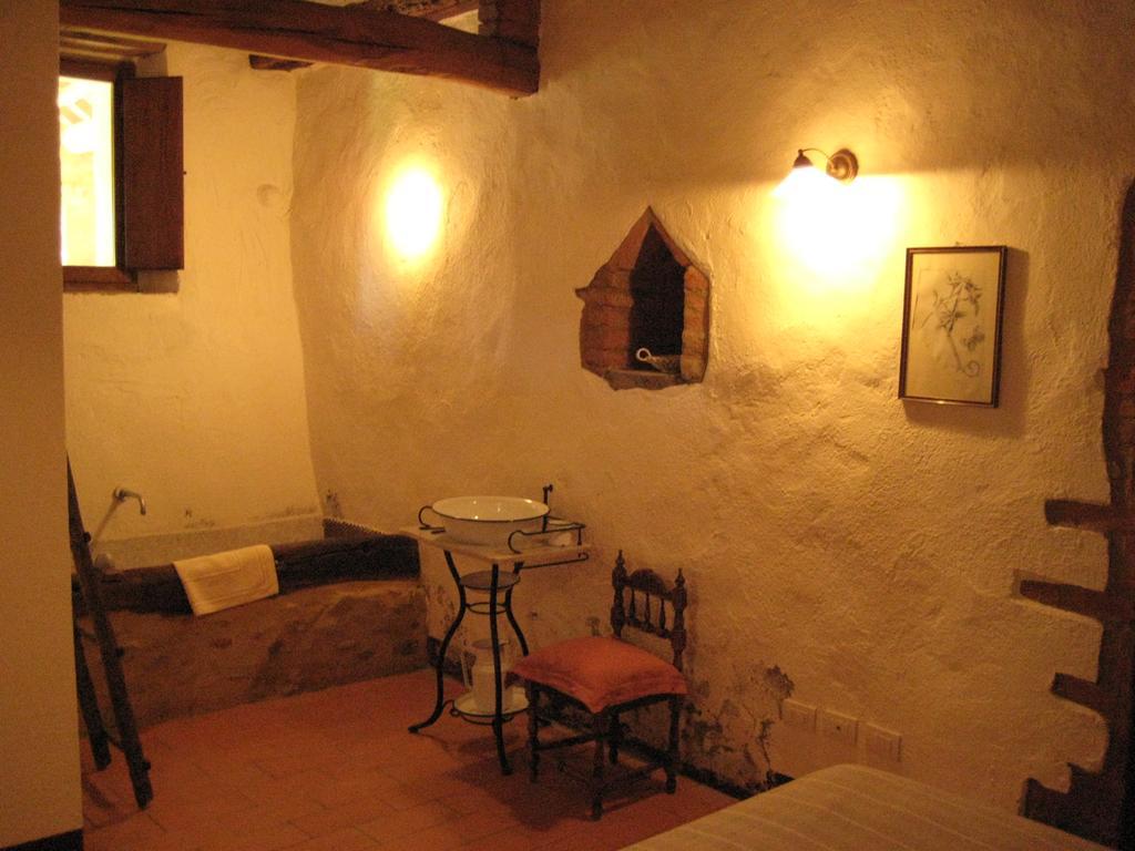 Agriturismo Il Casalino Pari Екстер'єр фото